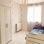 T4 cosy, piscine, parking gratuit, proche plages Chambre Optimisee Airbnb – Lumiere Naturelle Chaude Aucun Ajout 150x150