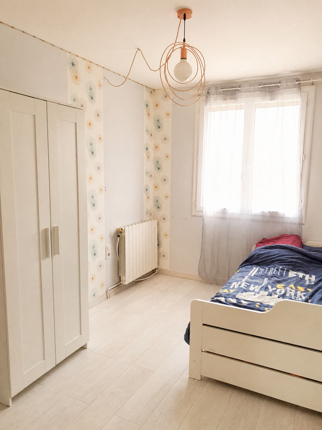 Chambre Optimisee Airbnb – Lumiere Naturelle Chaude Aucun Ajout