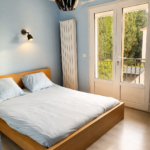 T4 cosy, piscine, parking gratuit, proche plages Chambre Principale Optimisee Airbnb – Lumiere Naturelle Equilibree 150x150