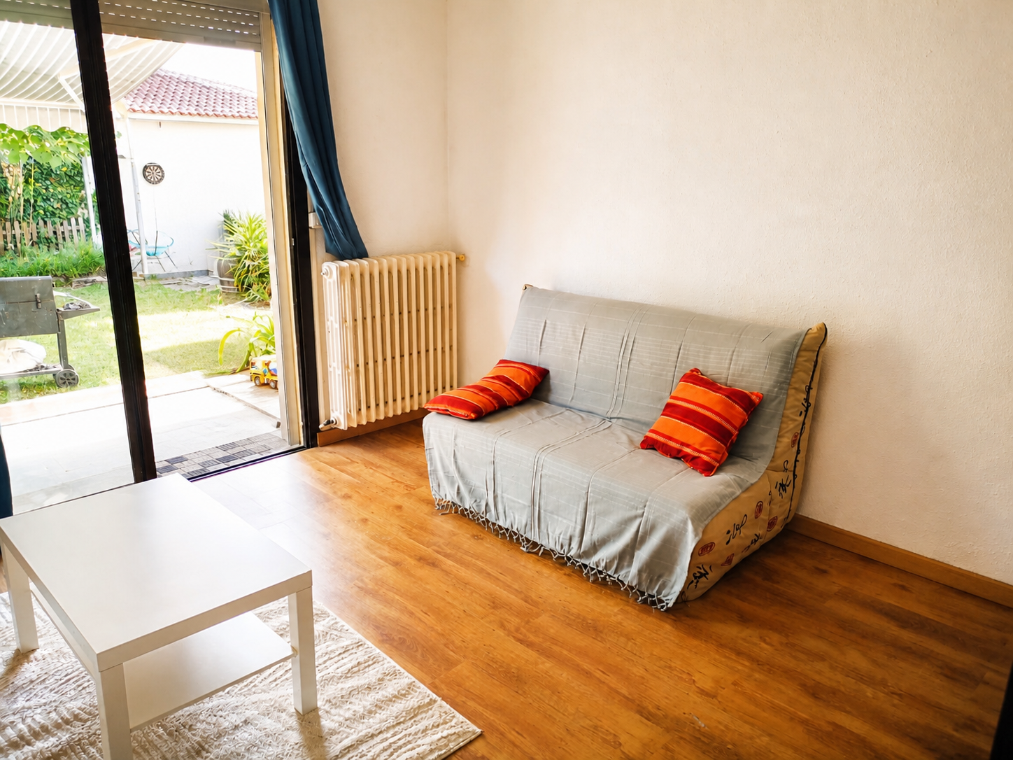Piece Avec Baie Vitree Optimisee Airbnb – Lumiere Naturelle Equilibree